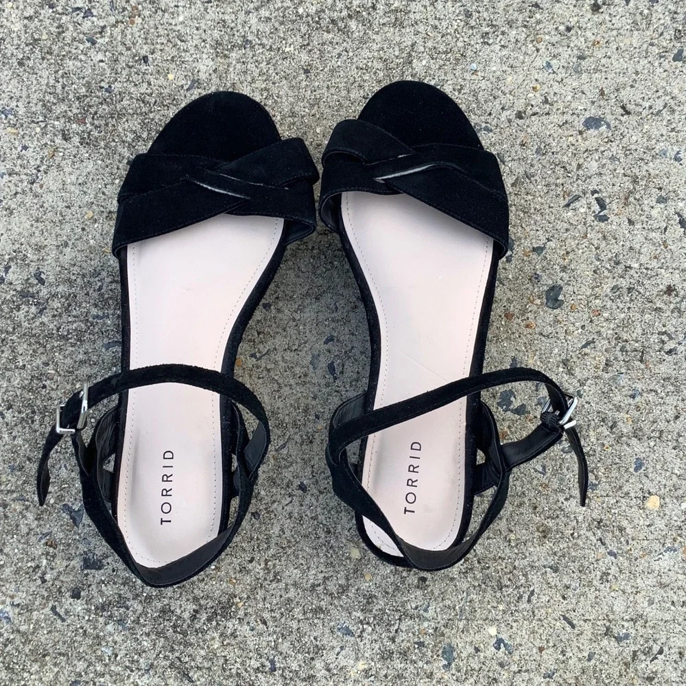 Torrid Womens Black Faux Suede Knotted Platform Wedge Sandals SZ 12W Wide Width